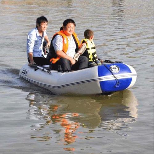 洛江景区游玩漂流船